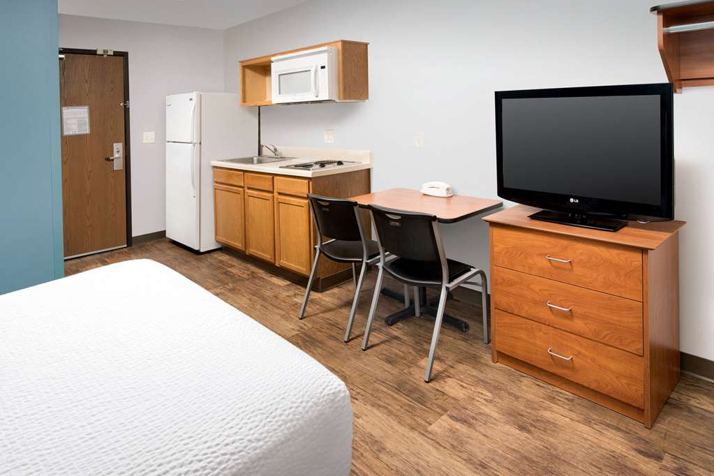 WoodSpring Suites Allentown Bethlehem - photo 9