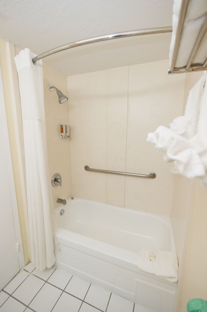 Garnet Inn & Suites Orlando - photo 86