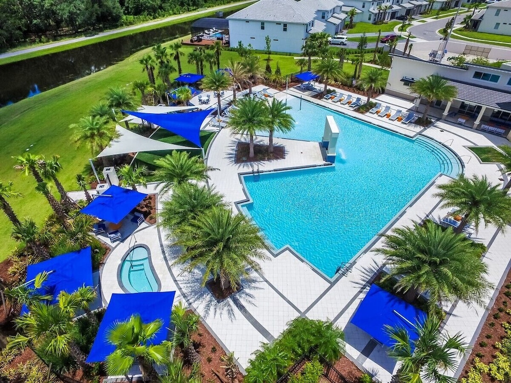 The Ultimate 10 Bedroom 8 Bathroom Sonoma Resort — 4-Star Luxury Hotel in Kissimmee, United States