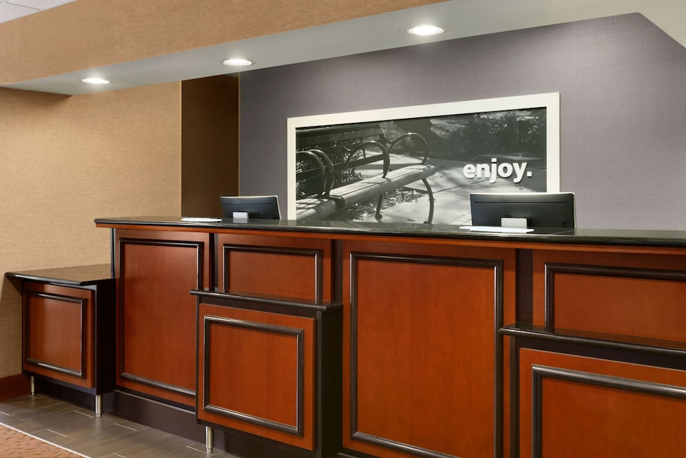 Hampton Inn Akron Fairlawn - photo 3