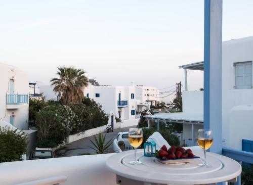 Escape to Mykonos Entire place by Ornos beach — 4-Star Luxury Hotel in Ornos, Greece