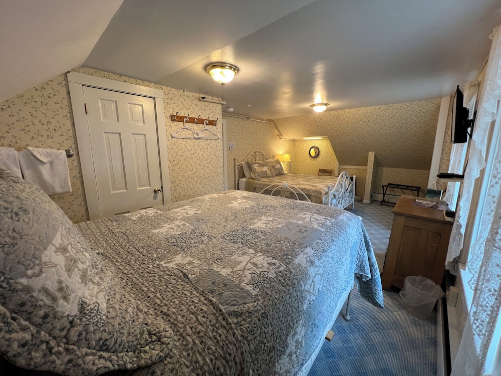 Echo Lake Inn - photo 34