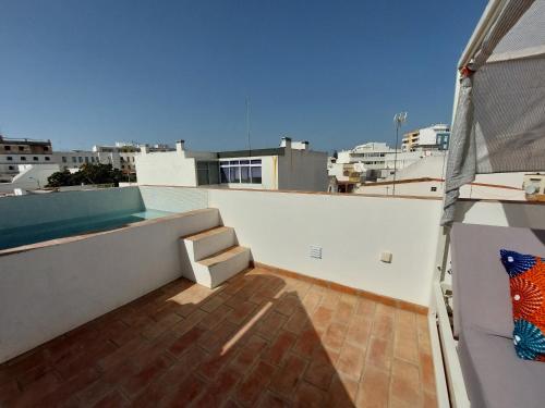 Cosy Terrace House design comfort micro pool top location in Olhão — 4-Star Luxury Hotel in Olhao, Portugal