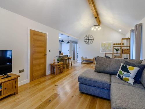 Rinstone Lodge Thornton Le Dale. Moors cottage with hot tub