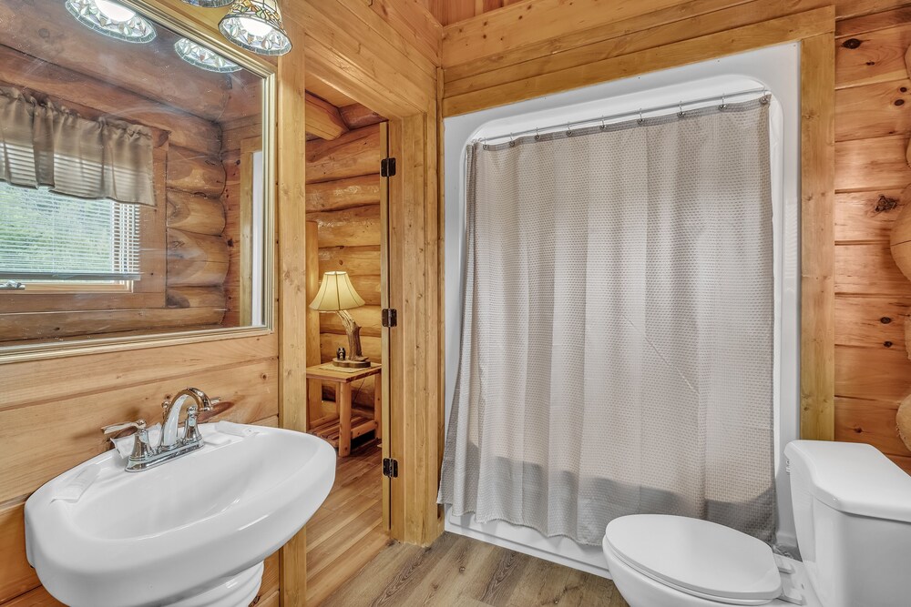 Sky Views Panoramic Views 2 Bedroom Cabin by Heavenly Views Resort - photo 15