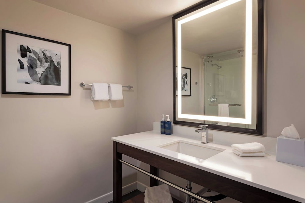 Four Points by Sheraton Bakersfield - photo 23