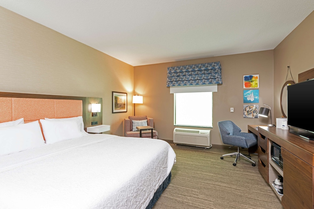 Hampton Inn & Suites Marshalltown - photo 18