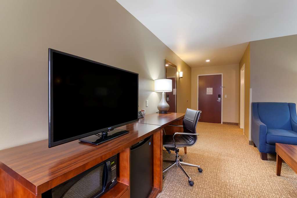 Comfort Inn & Suites Mandan Bismarck - photo 19