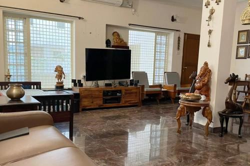 Garden Home mindfully laid out & furnished — 4-Star Luxury Hotel in Mysore, India