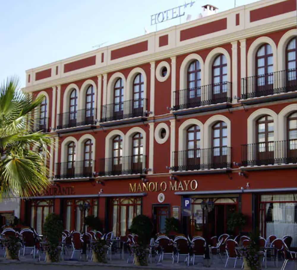 Hotel Manolo Mayo in Los Palacios Y Villafranca, Spain