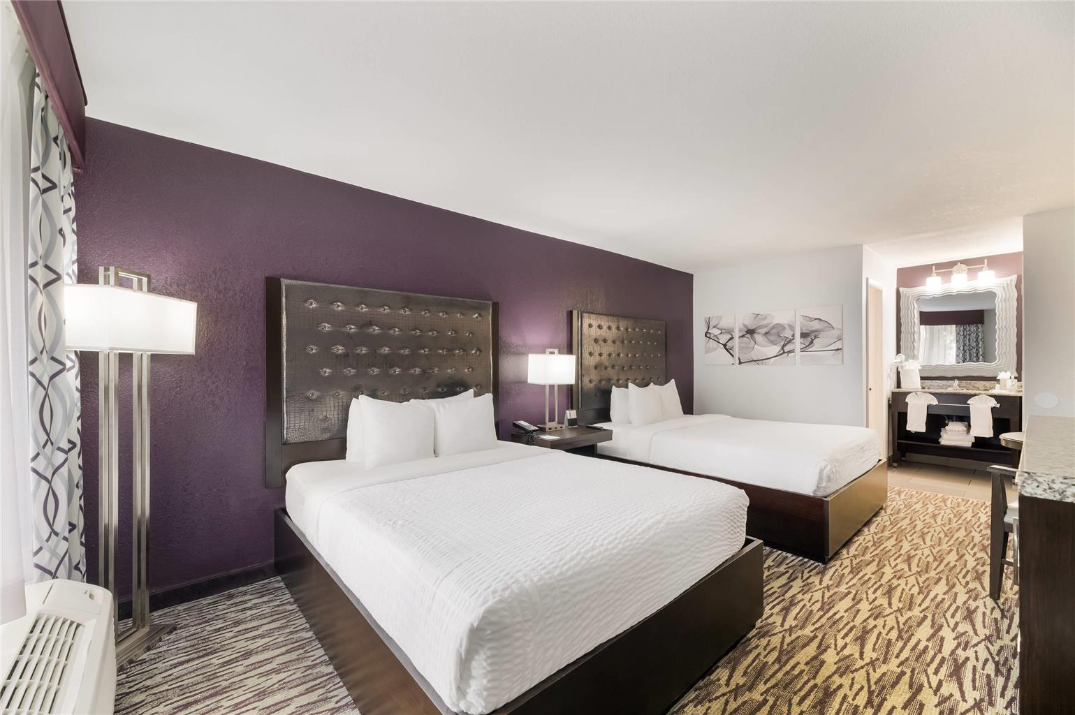 Clarion Inn & Suites Across From Universal Orlando Resort - photo 22