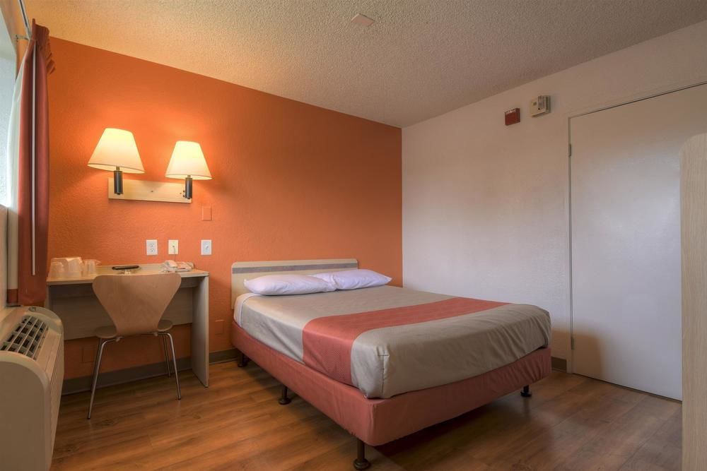 Motel 6 Los Angeles Baldwin Park - photo 6