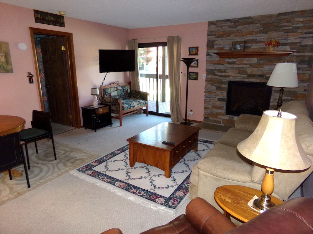 Mountainside 2 Bed 2 Bath - photo 8