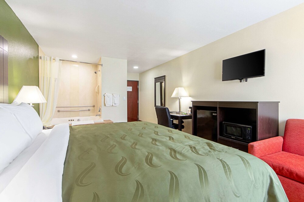 Quality Inn Greenville I 30 - photo 17