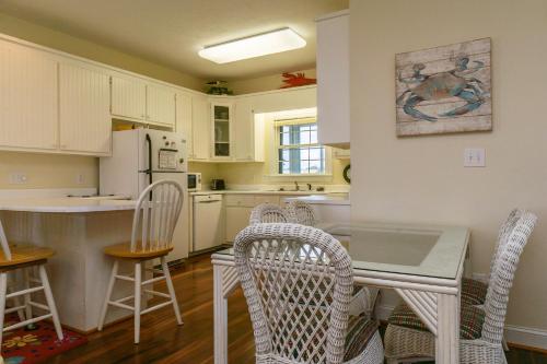 Beach Joy by Oak Island Accommodations - photo 38