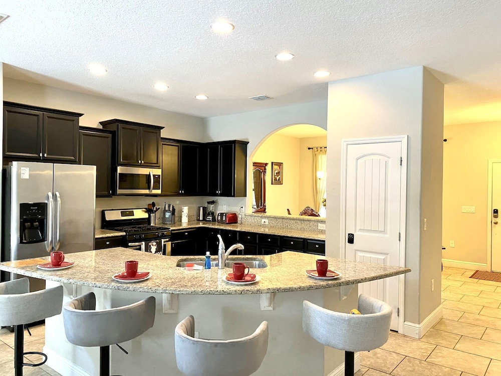 Solterra Resort Spacious House With Game Room Private Pool and Movie Room - photo 6