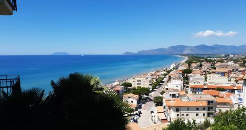 La terrazza sul mare centro storico di Sperlonga — 4-Star Luxury Hotel in Sperlonga, Italy