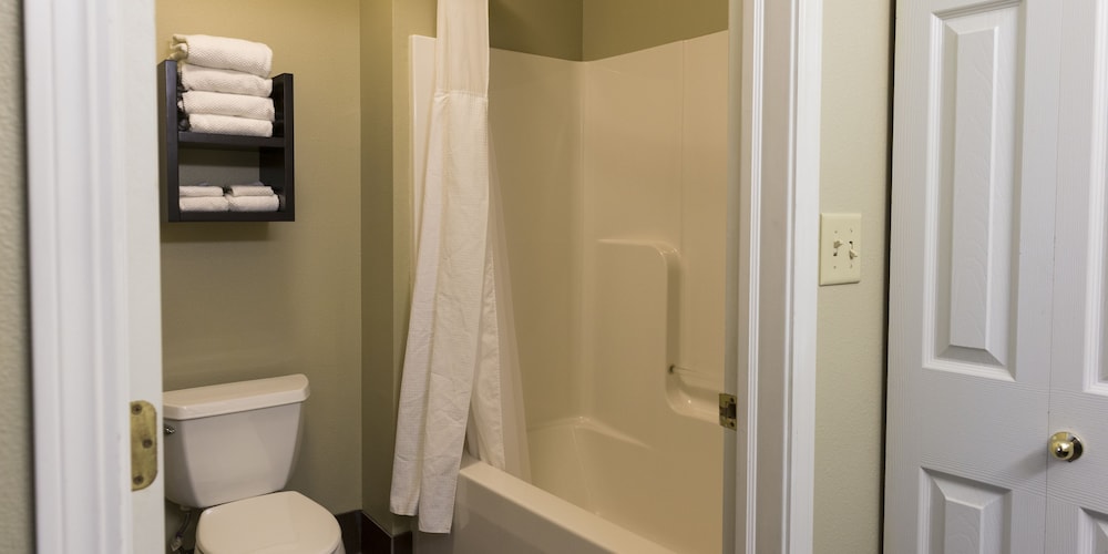 Staybridge Suites Fargo by IHG - photo 33