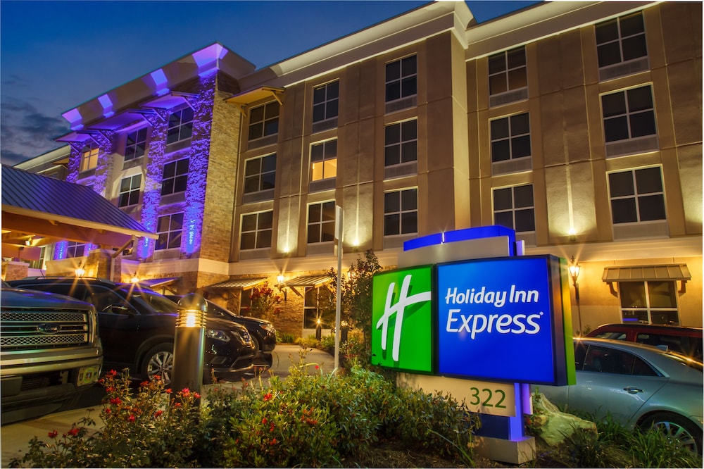 Holiday Inn Express Gatlinburg Downtown by IHG - photo 67