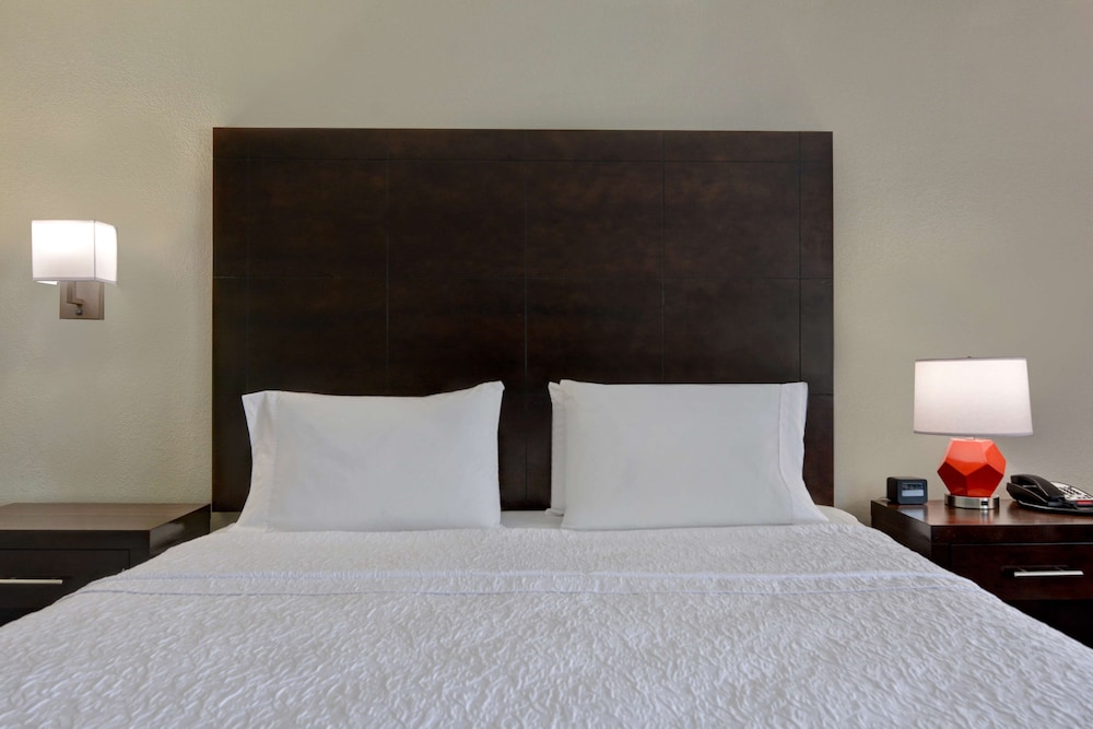 Hampton Inn Greenwood - photo 13