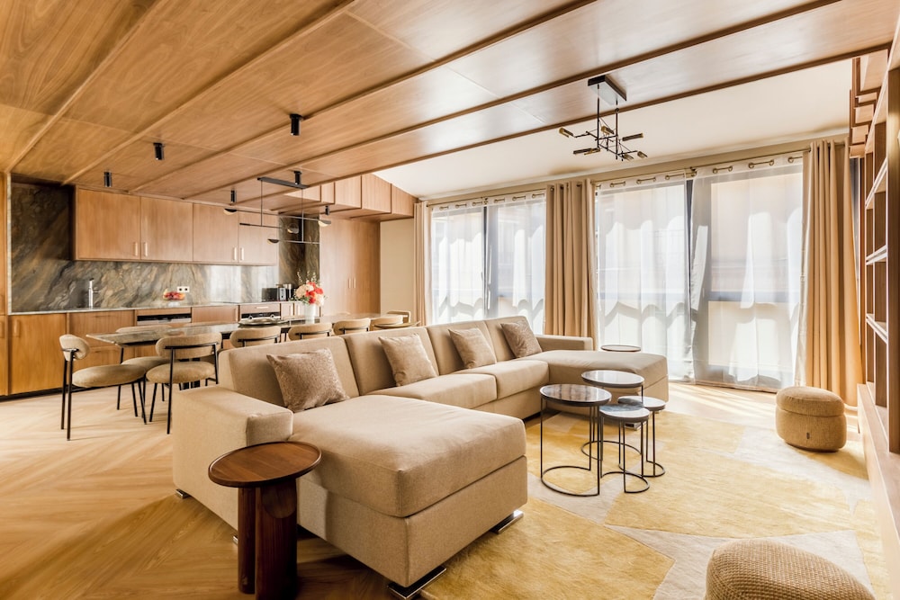 Merveil Signature Suite Tour Eiffel Desaix I — 4-Star Luxury Hotel in Paris, France