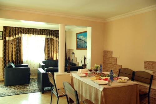 Hotel Harmony