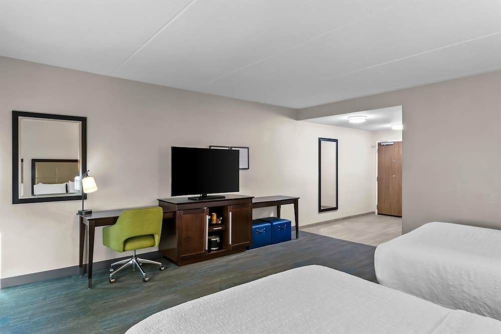 Hampton Inn & Suites Baltimore Woodlawn - photo 15