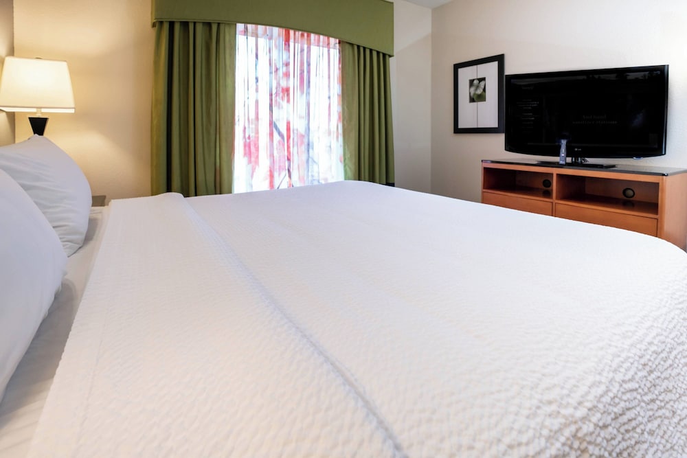 Fairfield Inn & Suites Kearney - photo 16