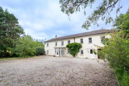 Lolgorien West Cornwall Sleeps 8 — 4-Star Luxury Hotel in Camborne, United Kingdom