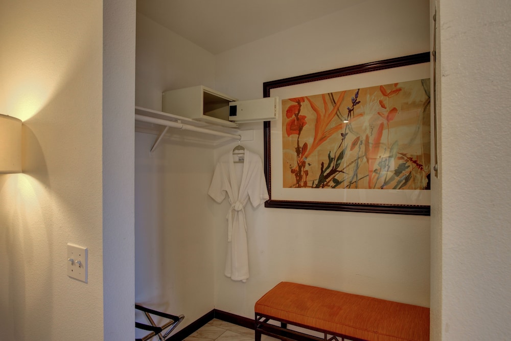 CCBC Resort Hotel A Gay Men's Resort - photo 14