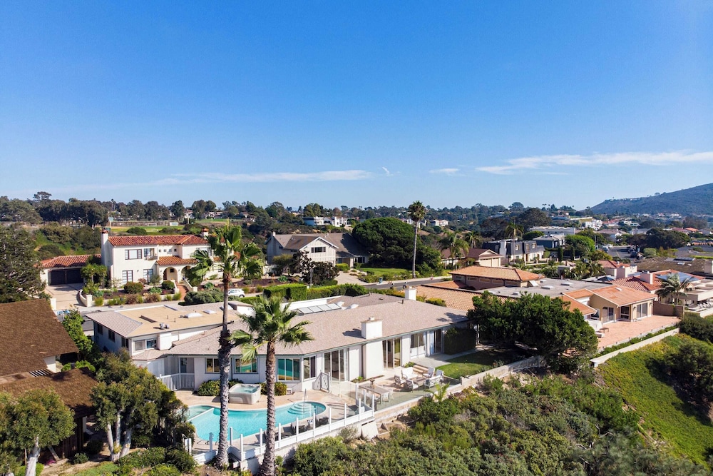 Vista by Avantstay Stunning Estate w Views of the Pacific Ocean Pool & Spa - photo 7