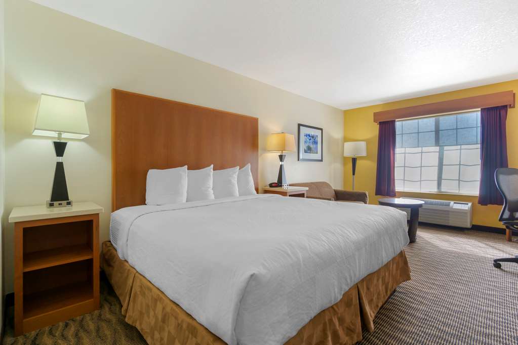 Best Western Plus Park Place Inn & Suites - photo 13