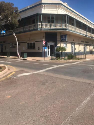 The Flinders Hotel Motel Port Augusta — hotel in Port Augusta