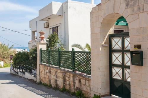 Evelia Apartment — Galatas — photo 2