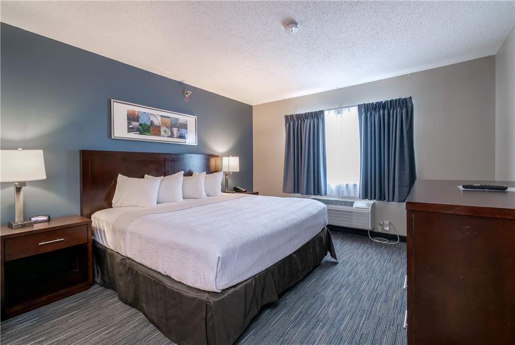 Wingate by Wyndham Great Falls - photo 12