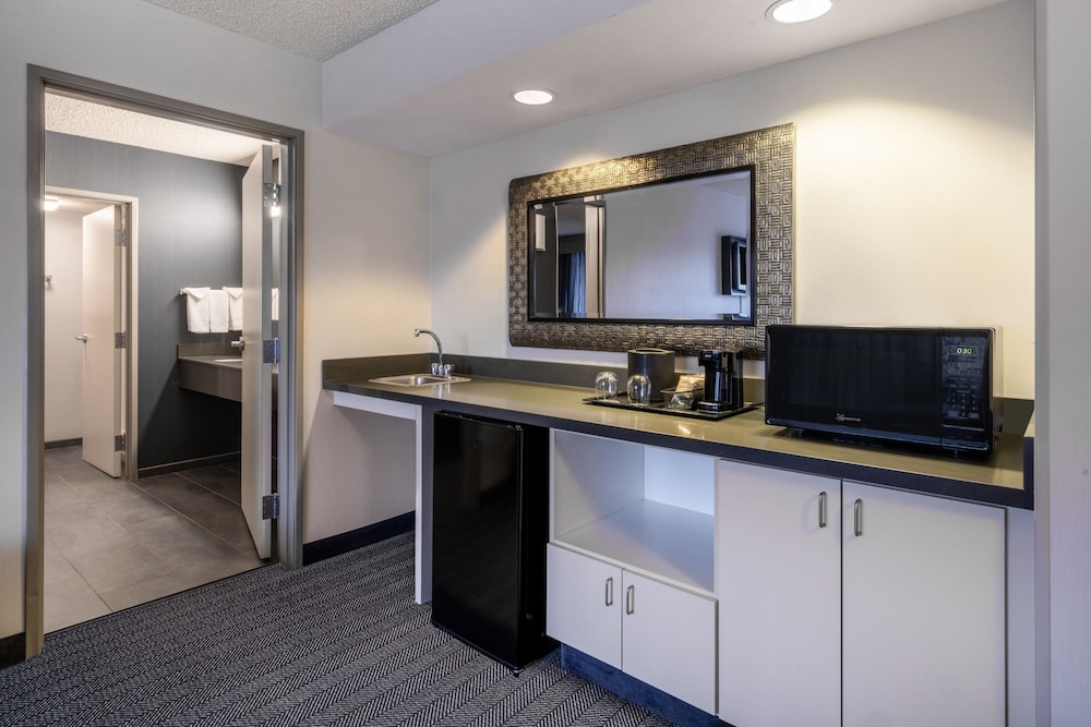 Courtyard by Marriott Salt Lake City Airport - photo 18