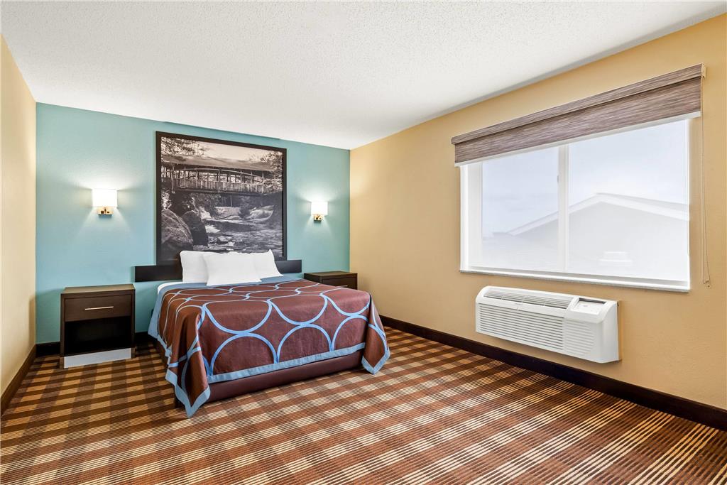 Super 8 by Wyndham Osseo WI - photo 31