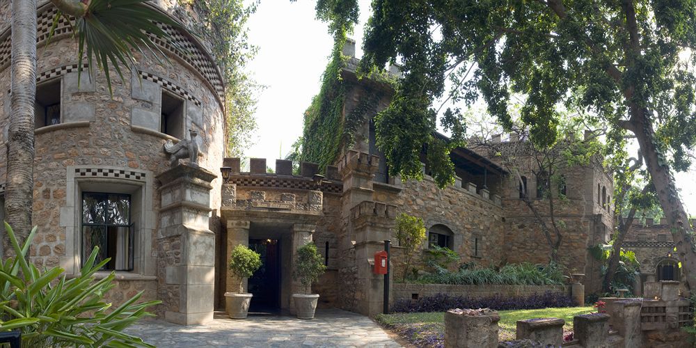 The Nesbitt Castle — 4-Star Luxury Hotel in Bulawayo, Zimbabwe
