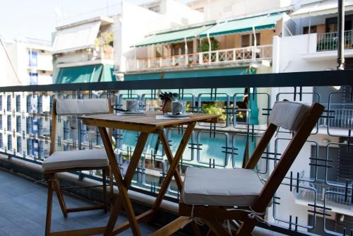 Modern 2bdr Apt 2' To Metro Direct To Acropolis — 4-Star Luxury Hotel in Athens, Greece