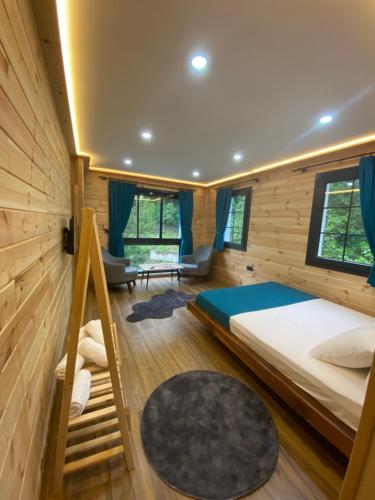 Nika in Camlihemsin, Turkey