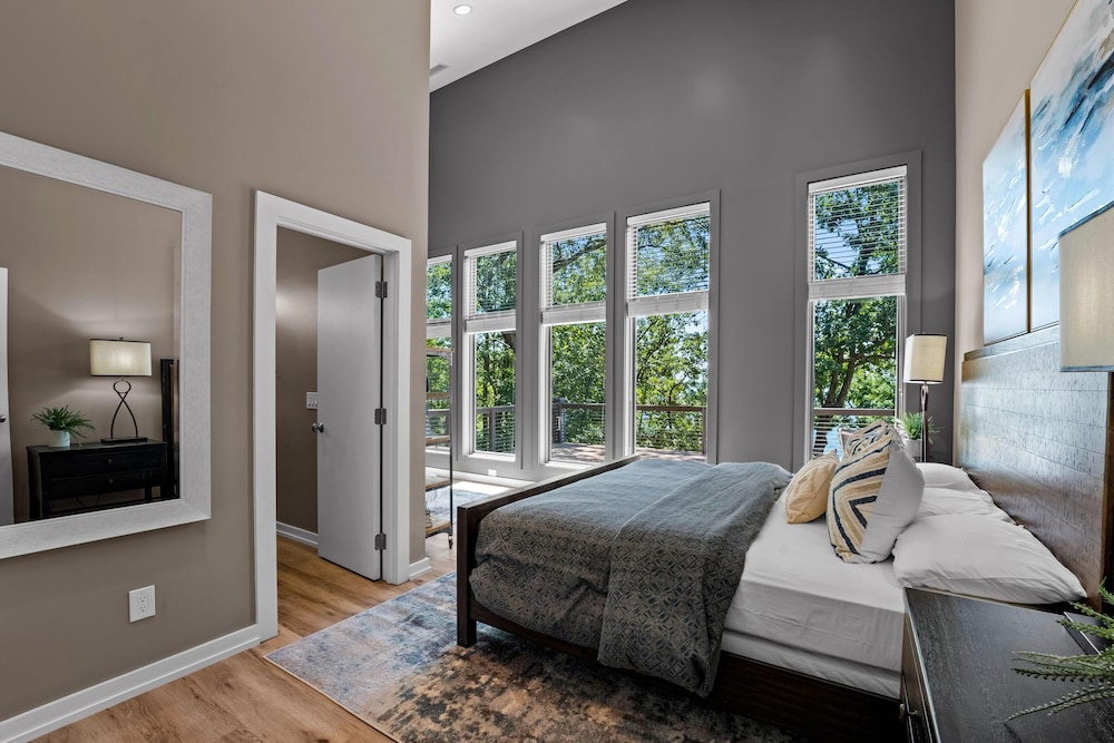 Lake Norman Getaway - photo 4