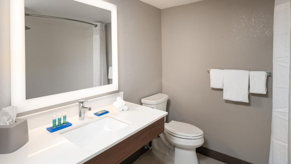 Holiday Inn Express & Suites Jacksonville W I295 and I10 by IHG - photo 23