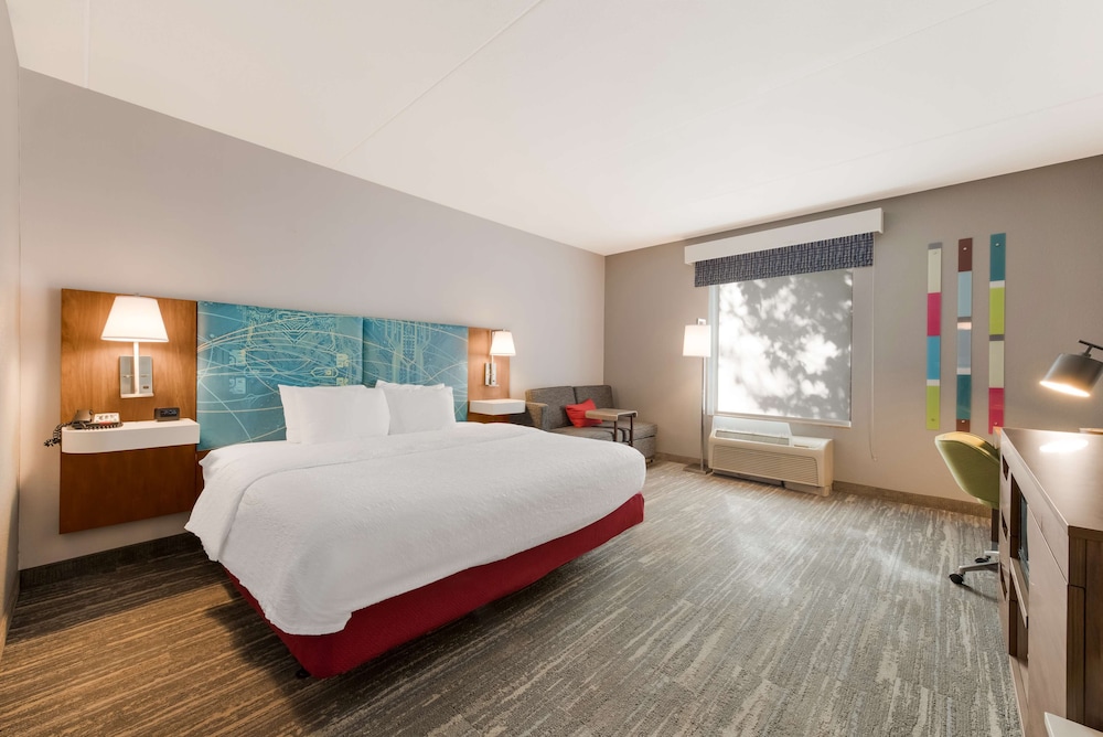 Hampton Inn & Suites Charlotte Airport - photo 22