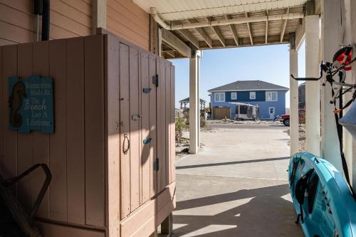 40 East Peach Bound by Oak Island Accommodations - photo 18