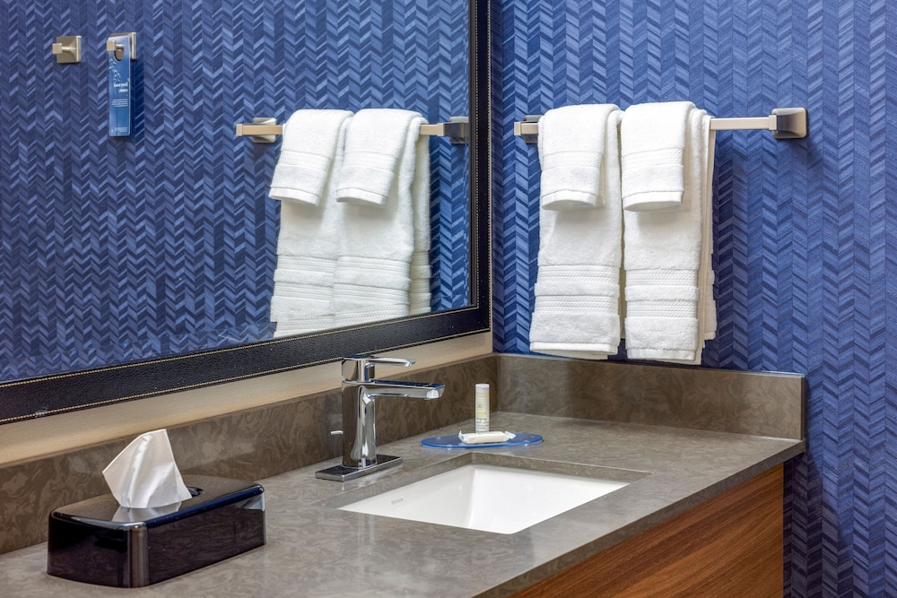 Fairfield Inn & Suites by Marriott Edmond - photo 16