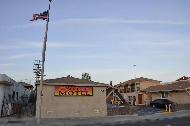 Sun Light Motel - photo 12