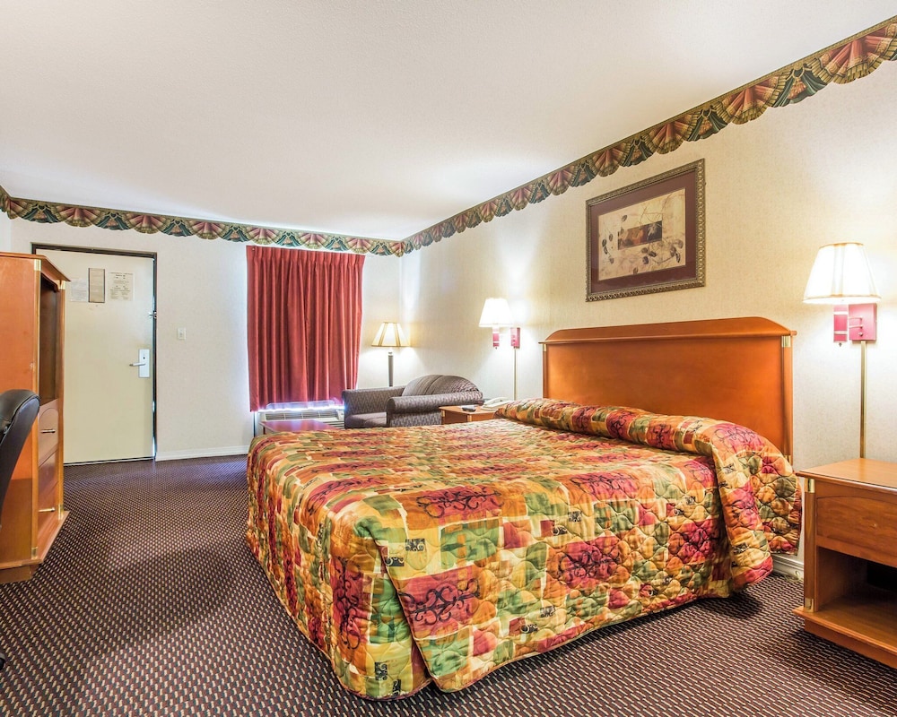 Key West Inn Montgomery South - photo 10