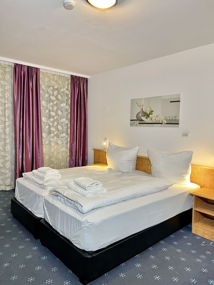 Hotel Neo Cologne Bonn Airport — Roesrath — photo 4