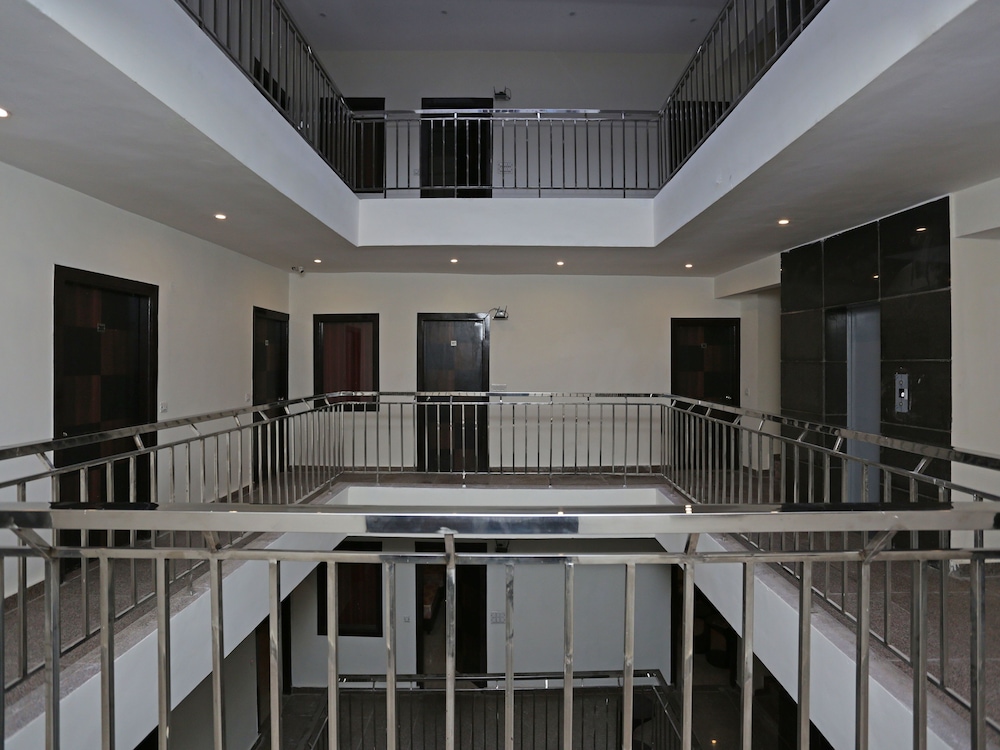 Hotel Sky View - last minute hotel in New Delhi