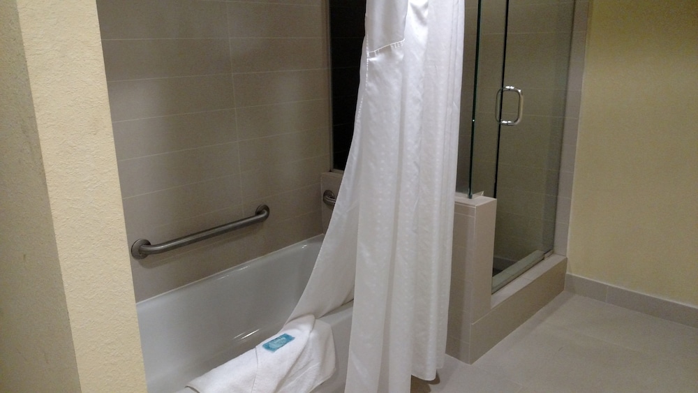 Holiday Inn Express Hotel & Suites PERRY by IHG - photo 43